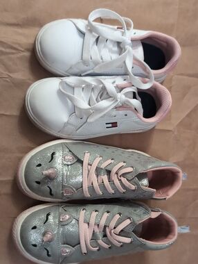 Kids White Sneakers with Pink Trim & Silver Glitter Cat Sneakers - Set of 2
